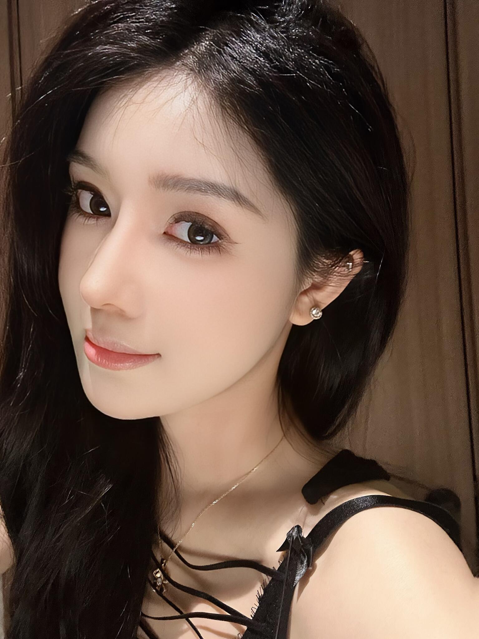 五一吃瓜网今日瓜讯：娱乐热点，一网打尽！