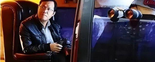 卓伟回忆录：拍摄章子怡成龙亲吻，成就狗仔巅峰